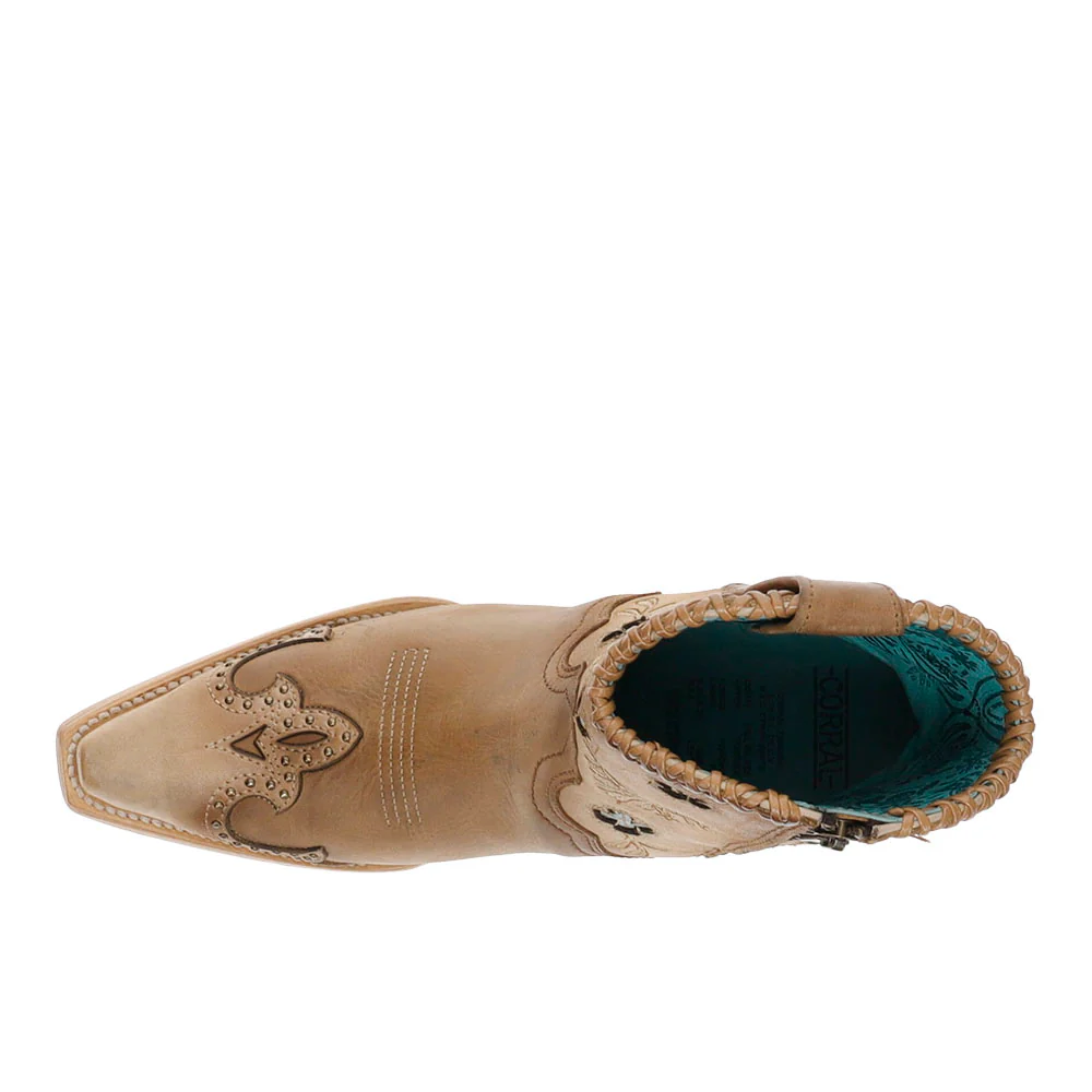 Clover Overlay Embroidered Studs Handwoven Ankle Snip Toe Pull On Cowboy Booties - Image 4